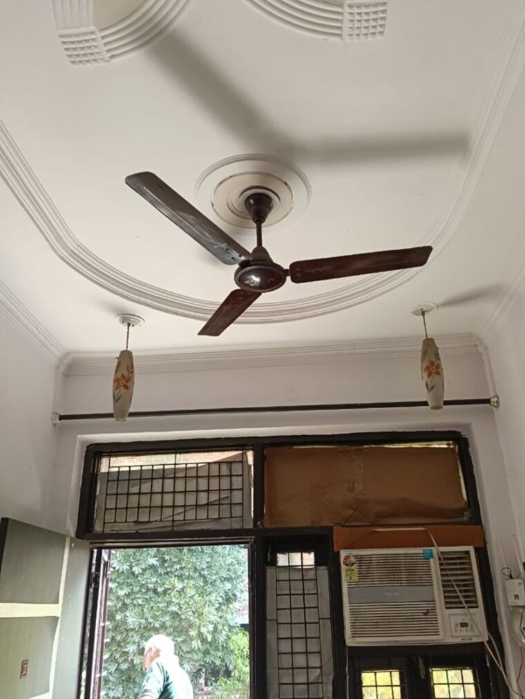 undefined, subhash nagar 1.5 Bedroom 60 Sq.Yd. Builder Floor In Subhash Nagar Delhi 10169608