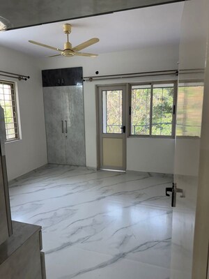 Room in 2 BHK Apartment at Unitech Heritage Estate, Yelahanka – for Sale