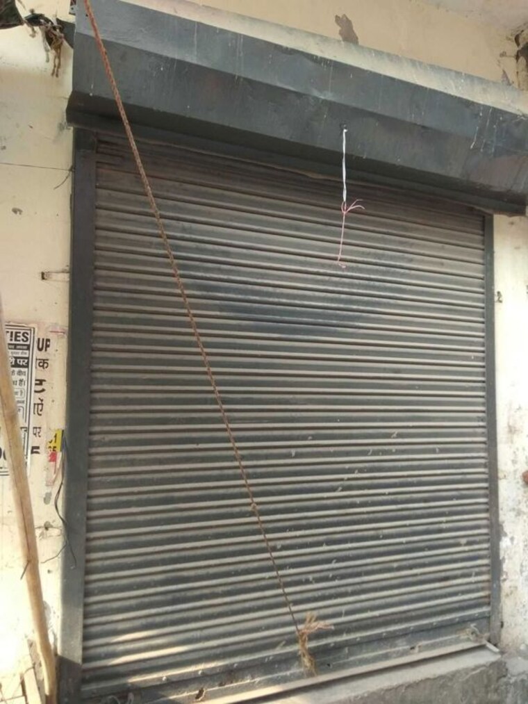 Exterior View, sangam vihar Commercial Showroom 18 Sq.Yd. In Sangam Vihar Delhi 10152320