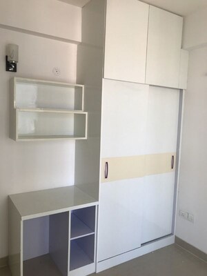 Bathroom in 2.5 BHK Apartment at Emaar Emerald Estate, Sector 65 – for Rent