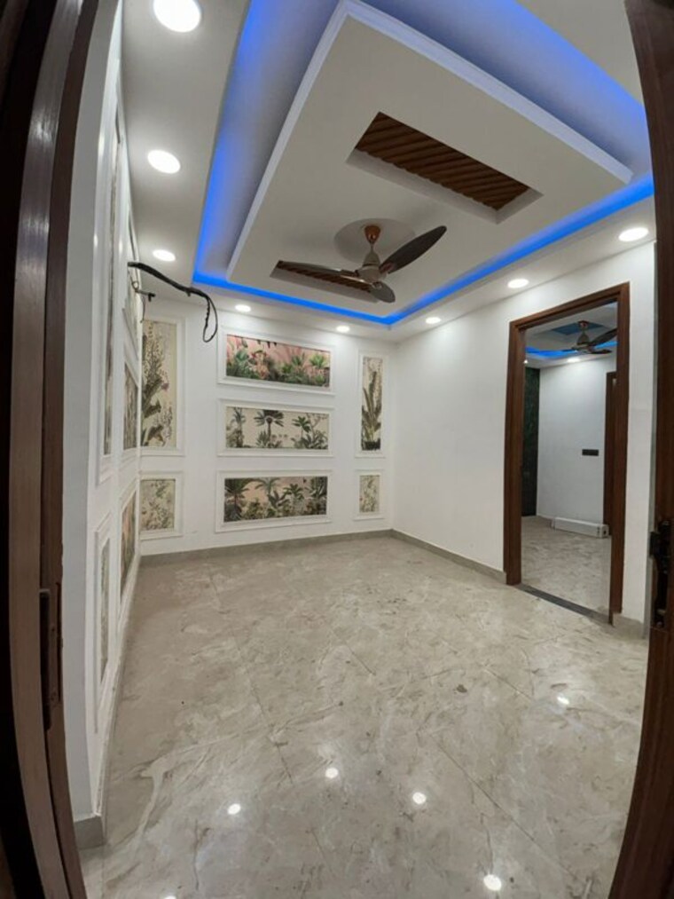 Room, govindpuri 3 Bedroom 90 Sq.Yd. Builder Floor In Govindpuri Delhi 10131534