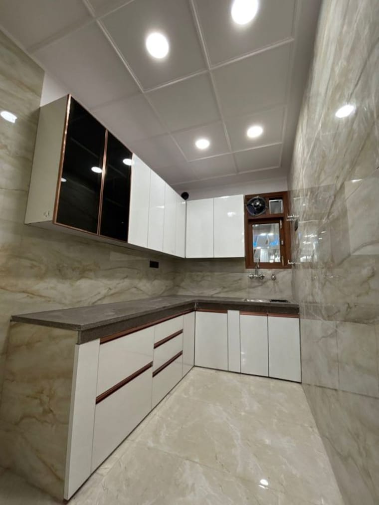 Kitchen, govindpuri 3 Bedroom 90 Sq.Yd. Builder Floor In Govindpuri Delhi 10131534