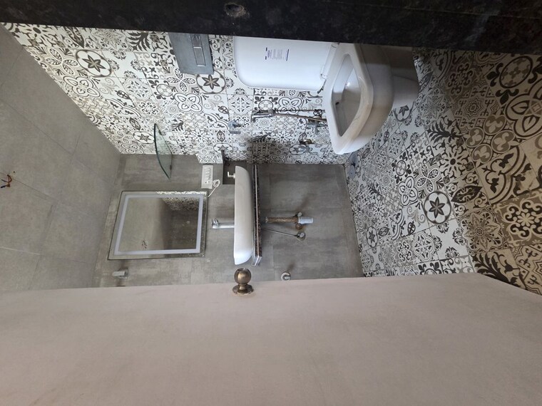 Bathroom, royal-palms-garden-view 3 Bedroom 1284 Sq.Ft. Apartment In Goregaon East Mumbai 10169659