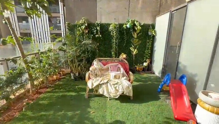 Garden, lodha-estrella 3 Bedroom 19999 Sq.Ft. Apartment In Wadala Mumbai 10169690