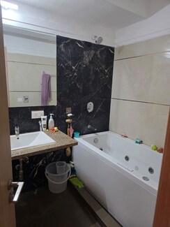 5 BHK + Servant Room Villa For Rent in DLF New Town Heights II