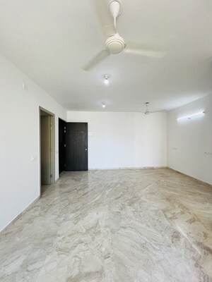 2 BHK Apartment For Sale in Hiranandani Woodpark Apartment, Ghodbunder Road