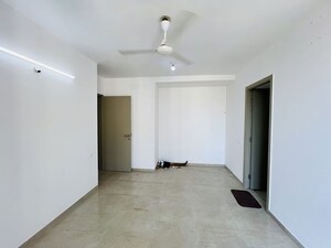 Room in 2 BHK Apartment at Hiranandani Woodpark Apartment, Ghodbunder Road – for Sale