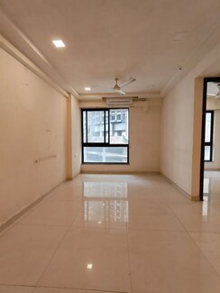 1 RkApartment For Rent in Aman CHS Malad East