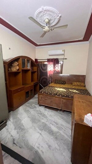 Bedroom in 2 BHK Independent House at Sector 17 – for Rent