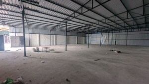 Parking in  Warehouse at Dhul Siras Village – for Rent