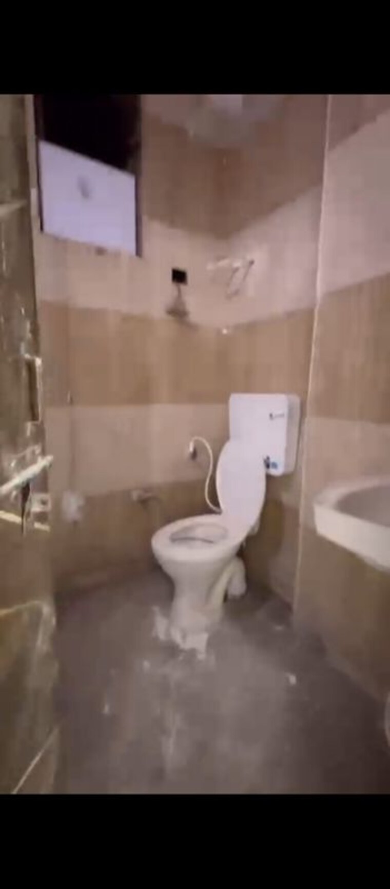 Bathroom, uttam nagar 3 Bedroom 75 Sq.Yd. Builder Floor In Uttam Nagar Delhi 10169899