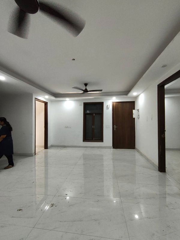 2 BHK Builder Floor For Rent in Saket