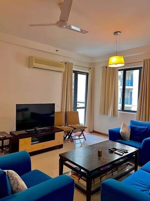 Living Room in 3.5 BHK Apartment at Unitech Uniworld Gardens, Sector 47 – for Rent