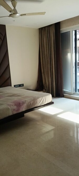 Bedroom in 5 BHK Villa at Manish Tower, Andheri West – for Rent