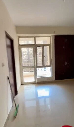 Room in 2 BHK Apartment at Supertech Ecovillage I, Sector 1 Greater Noida – for Rent