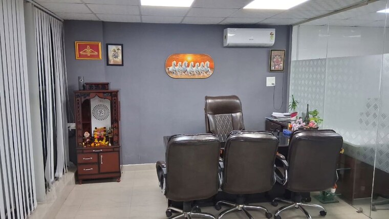 Team Area, sector 63 Commercial Office Space 3000 Sq.Ft. In Sector 63 Noida 10170100