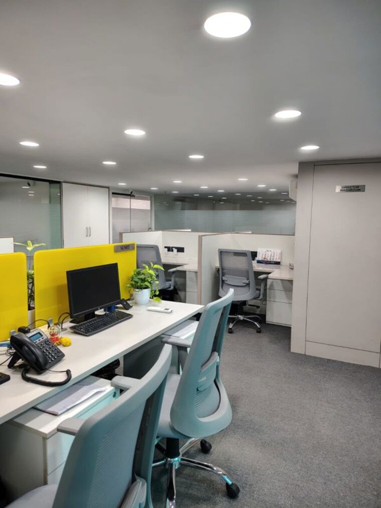 Team Area, parinee-i Commercial Office Space 5500 Sq.Ft. In Andheri West Mumbai 9313193