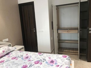 Bedroom in 1 BHK Apartment at Hiranandani Regent Hill, Powai – for Rent