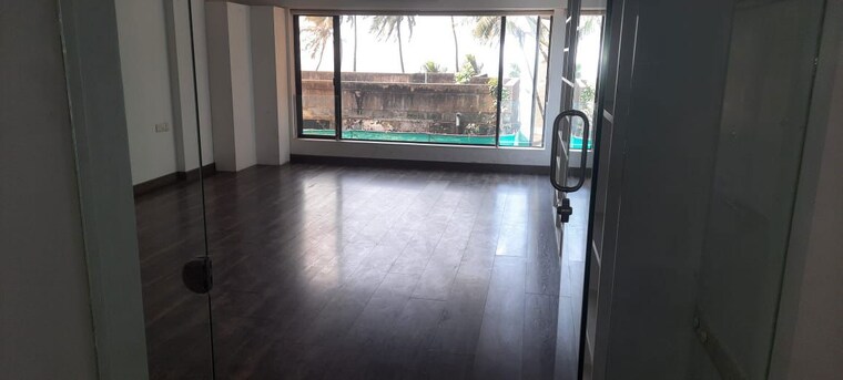 Bathroom, juhu 3 Bedroom 2200 Sq.Ft. Apartment In Juhu Mumbai 9242509