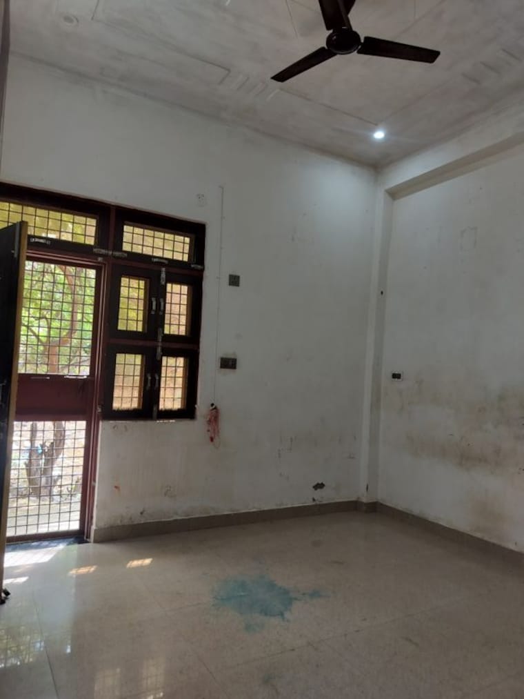 Room, vipin garden 1 RK 30 Sq.Yd. Builder Floor In Vipin Garden Delhi 10170272