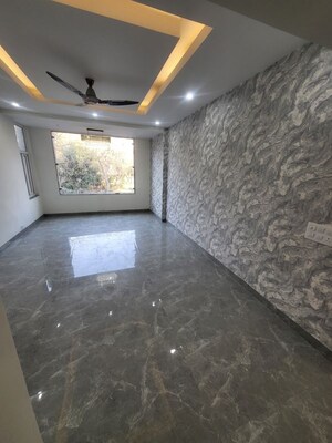 Bedroom in 3 BHK Builder Floor at Unitech South City II, Sector 50 – for Rent