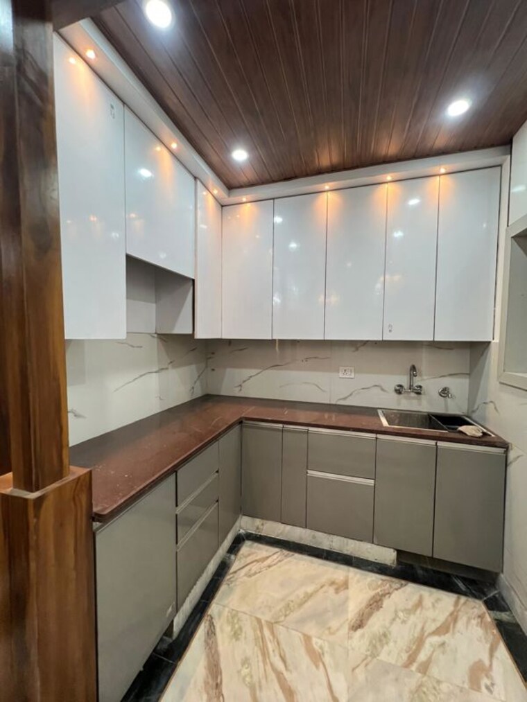 Kitchen, shakti khand iii 3 Bedroom 1150 Sq.Ft. Builder Floor In Shakti Khand Iii Ghaziabad 10170297