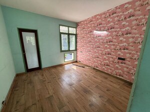 Room in 3 BHK Builder Floor at SS Southend Floors, South City 2 – for Rent