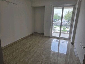 Room in 3 BHK Apartment at KLJ Greens, Sector 77 – for Sale