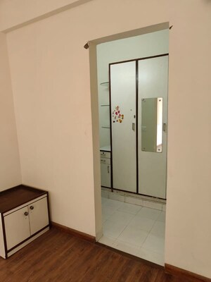 Room in 3.5 BHK Apartment at Adani Oyster Greens, Sector 102 – for Rent