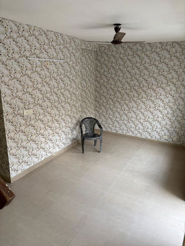3 BHK + Extra Room Villa For Rent in Ansal Sushant Golf city