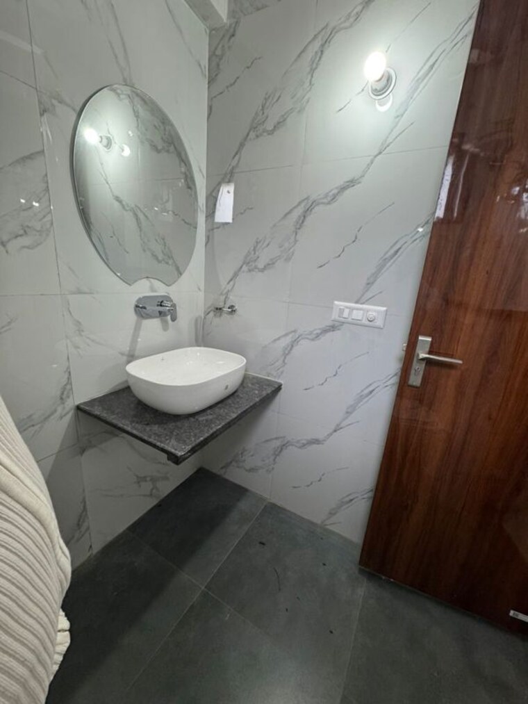Bathroom, kohli-one-malibu-town 1 Bedroom 630 Sq.Ft. Builder Floor In Sector 47 Gurgaon 10170549