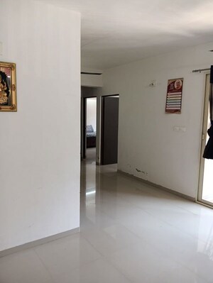 Room in 2 BHK Apartment at Sargasan – for Rent