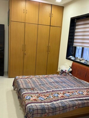 Bedroom in 2 BHK Apartment at Mahim – for Rent