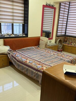 Bedroom in 2 BHK Apartment at Mahim – for Rent