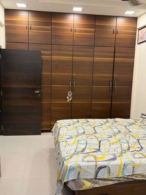 Room in 2 BHK Apartment at Mahim – for Rent