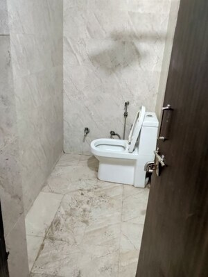 Bathroom in 2.5 BHK Builder Floor at Sector 16 – for Rent