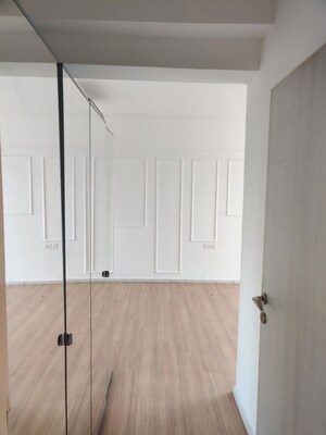 Room in 3 BHK Apartment at DLF The Skycourt, Sector 86 – for Sale