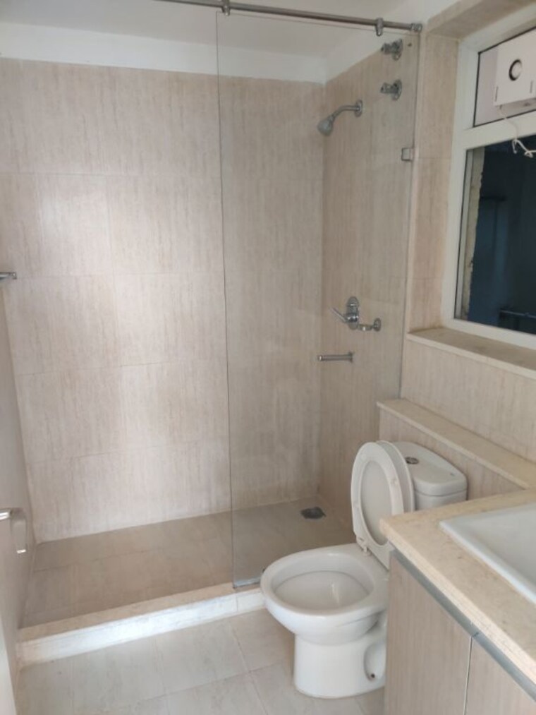 Bathroom, dlf-the-skycourt 3 Bedroom 1931 Sq.Ft. Apartment In Sector 86 Gurgaon 10170795