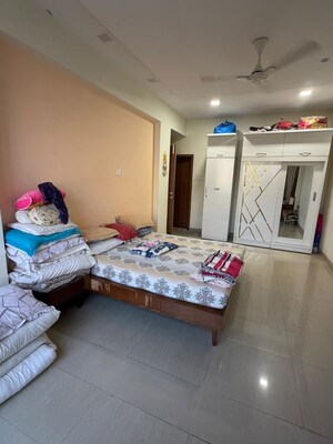 Bedroom in 2 BHK Apartment at Vimla Mahal, Peddar Road – for Rent