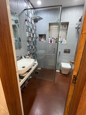 Bathroom in 2 BHK Apartment at Vimla Mahal, Peddar Road – for Rent