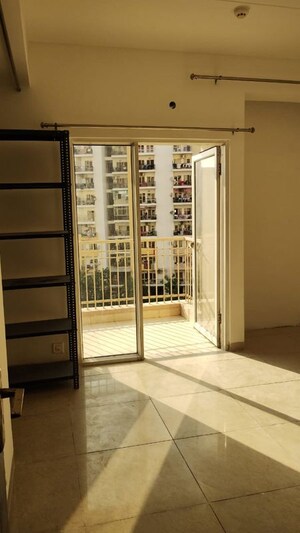 3 BHK Apartment For Rent in Ajnara Homes, Sector 16b Greater Noida