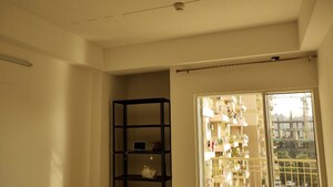 Room in 3 BHK Apartment at Ajnara Homes, Sector 16b Greater Noida – for Rent