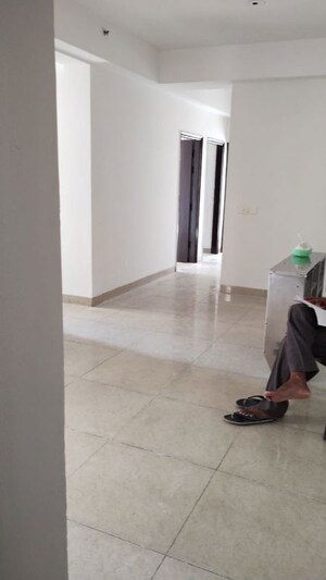 Room in 3 BHK Apartment at Ajnara Homes, Sector 16b Greater Noida – for Rent