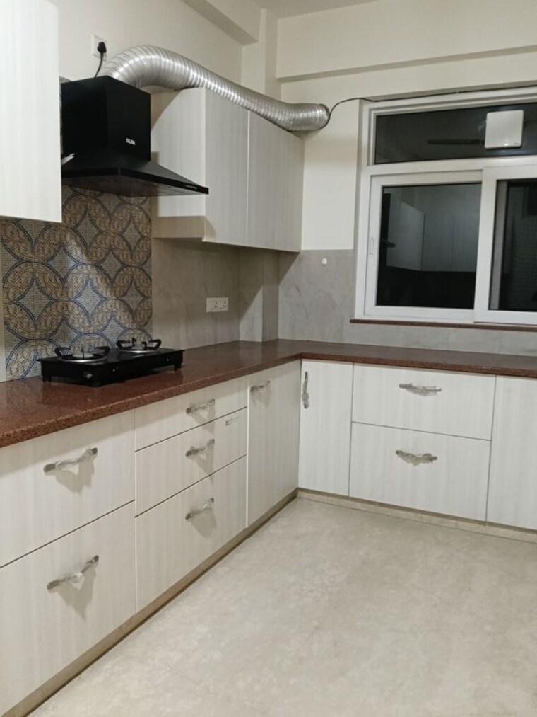 Kitchen, sector 23 3.5 Bedroom 1800 Sq.Ft. Builder Floor In Sector 23 Gurgaon 10170950