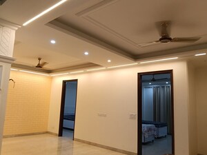 Room in 3.5 BHK Builder Floor at Sector 23 – for Rent