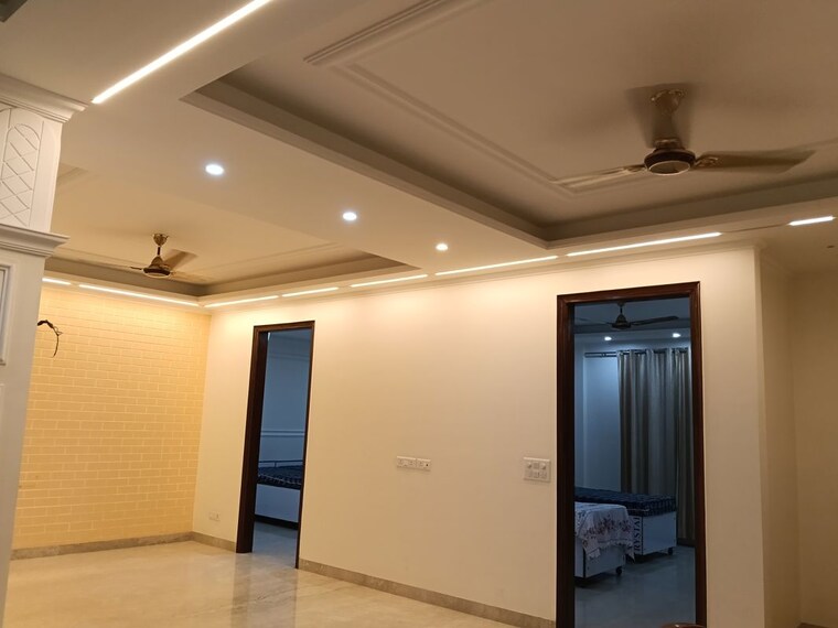 Room, sector 23 3.5 Bedroom 1800 Sq.Ft. Builder Floor In Sector 23 Gurgaon 10170950