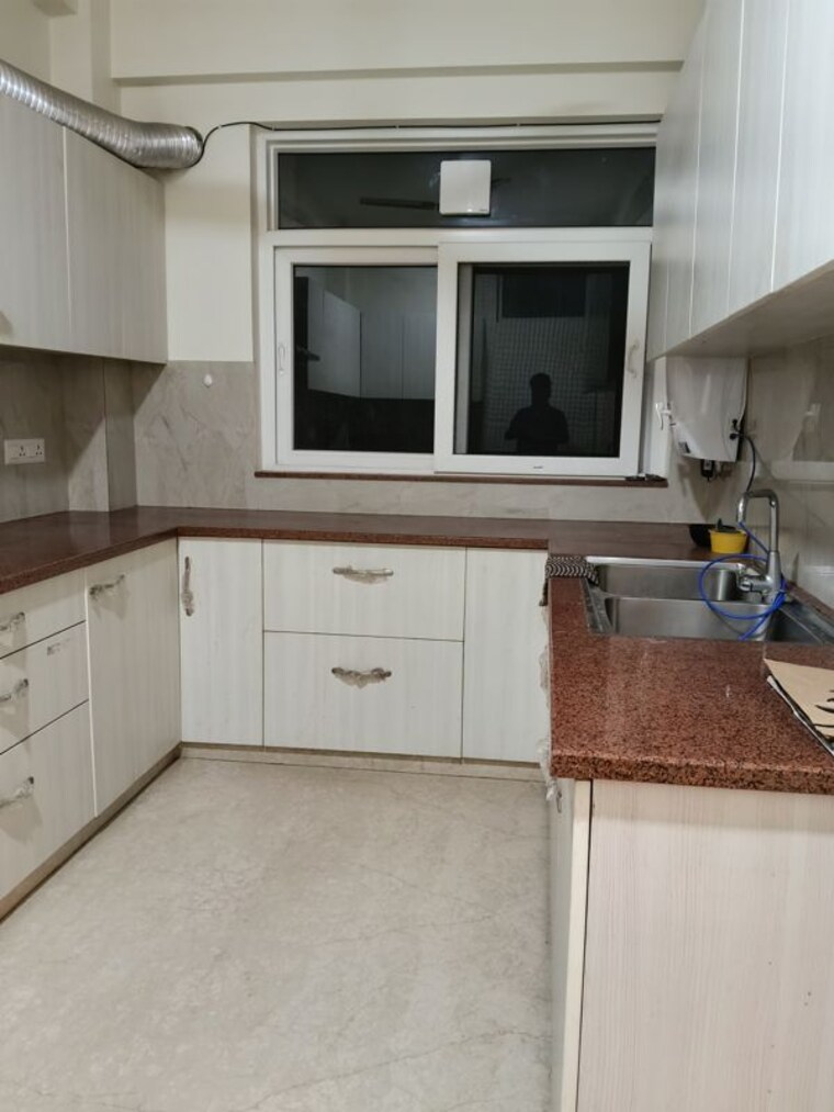 Kitchen, sector 23 3.5 Bedroom 1800 Sq.Ft. Builder Floor In Sector 23 Gurgaon 10170950