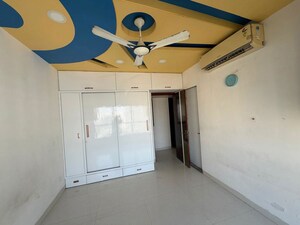 Master Bedroom in 2 BHK Apartment at Darshan Rico, Lower Parel – for Rent