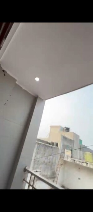 Furnished Amenities in 3 BHK Builder Floor at Uttam Nagar – for Sale