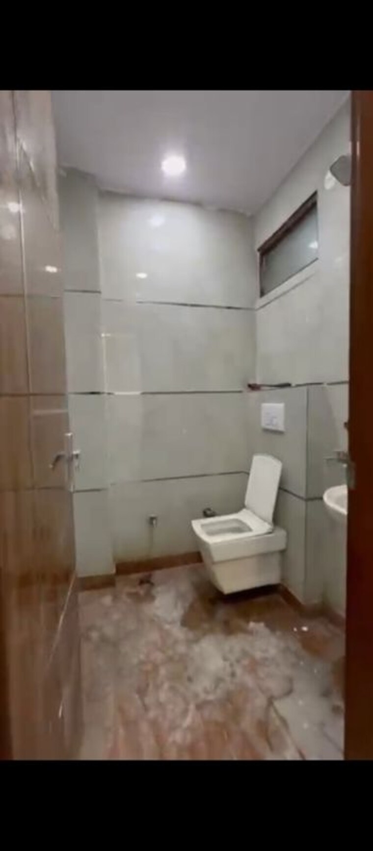 Bathroom, uttam nagar 3 Bedroom 100 Sq.Yd. Builder Floor In Uttam Nagar Delhi 10171137